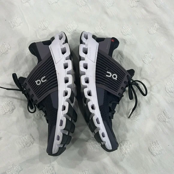 ON Cloudswift Sneakers SZ 6 women Shark / Shadow - Picture 13 of 15